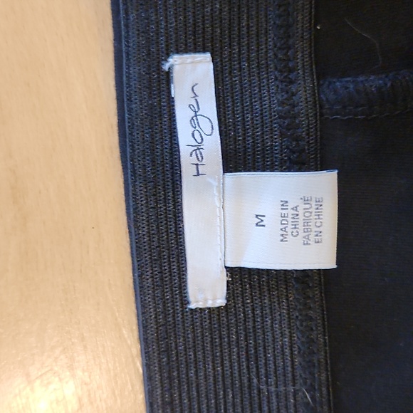 Halogen Sz Med. Black stretch pants. - Picture 2 of 6